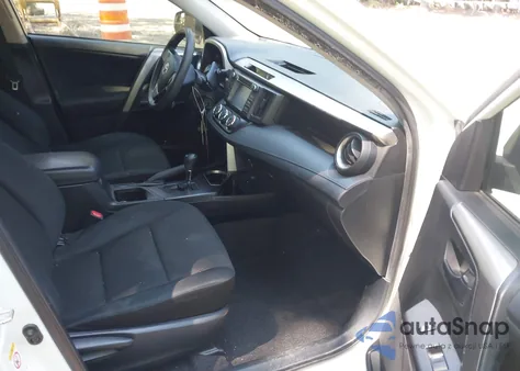 2018 Toyota Rav4 Le z USA, uszkodzony, nr VIN JTMZFREV3JJ174039